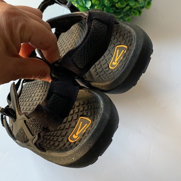 Keen Black  Sandals Ladies size 9 - Picture 9 of 9